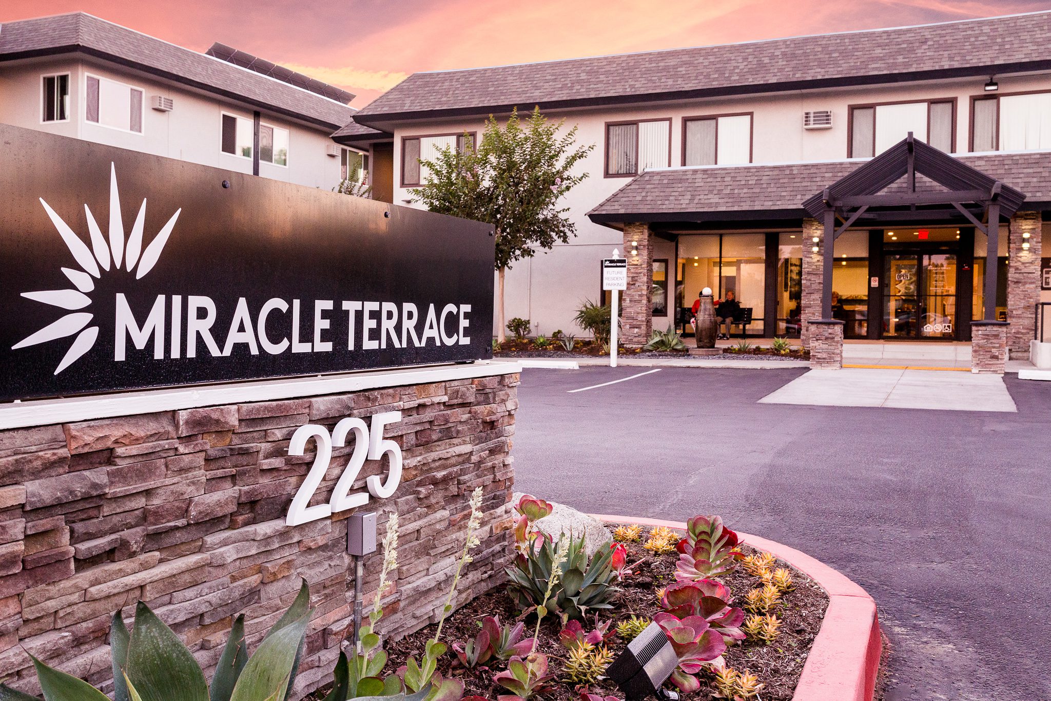 606239dc43852ccc2a7e3e49 MT Front 01