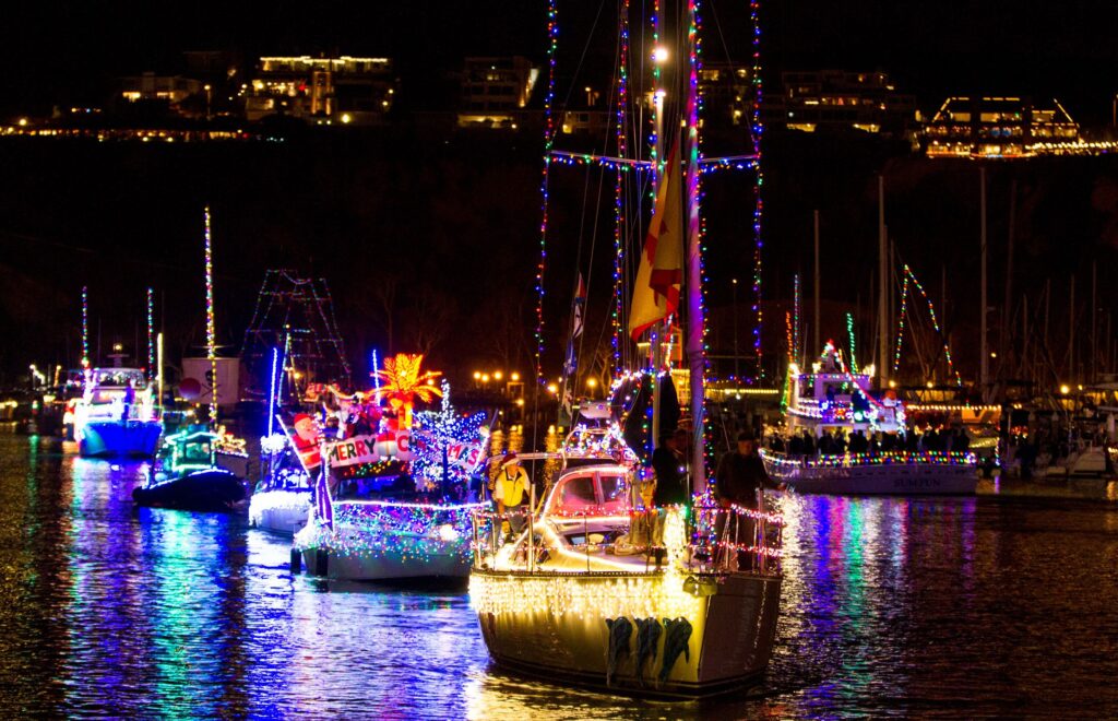 Boat Parade.png 2 Boat Parade.png 2